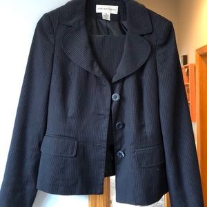 Dress suit with skirt